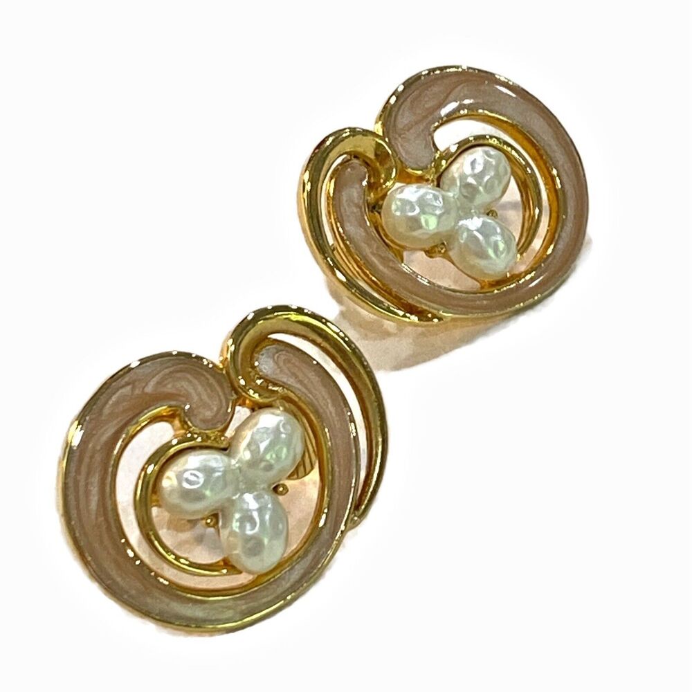 Vintage Clip On Earrings Gold & Blush Pink Swirl Enamel Faux Freshwater Pearls